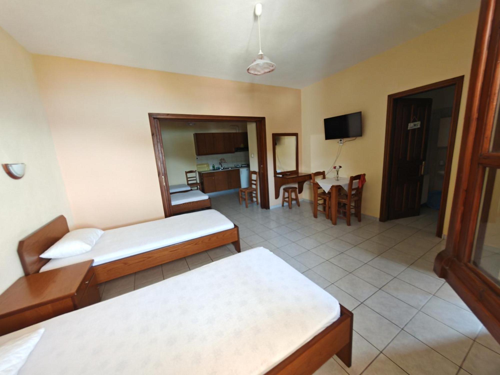 Platanias Hillside Apartment Room photo