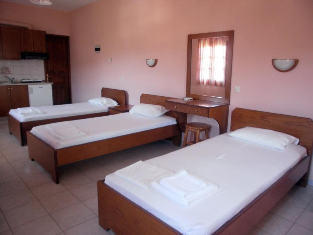 Platanias Hillside Apartment Room photo