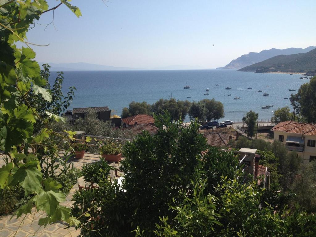 Platanias Hillside Apartment Room photo